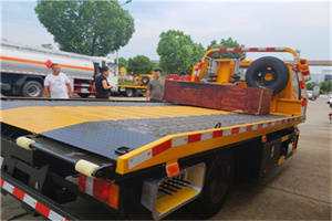 开阳附近拖车电话号码服务